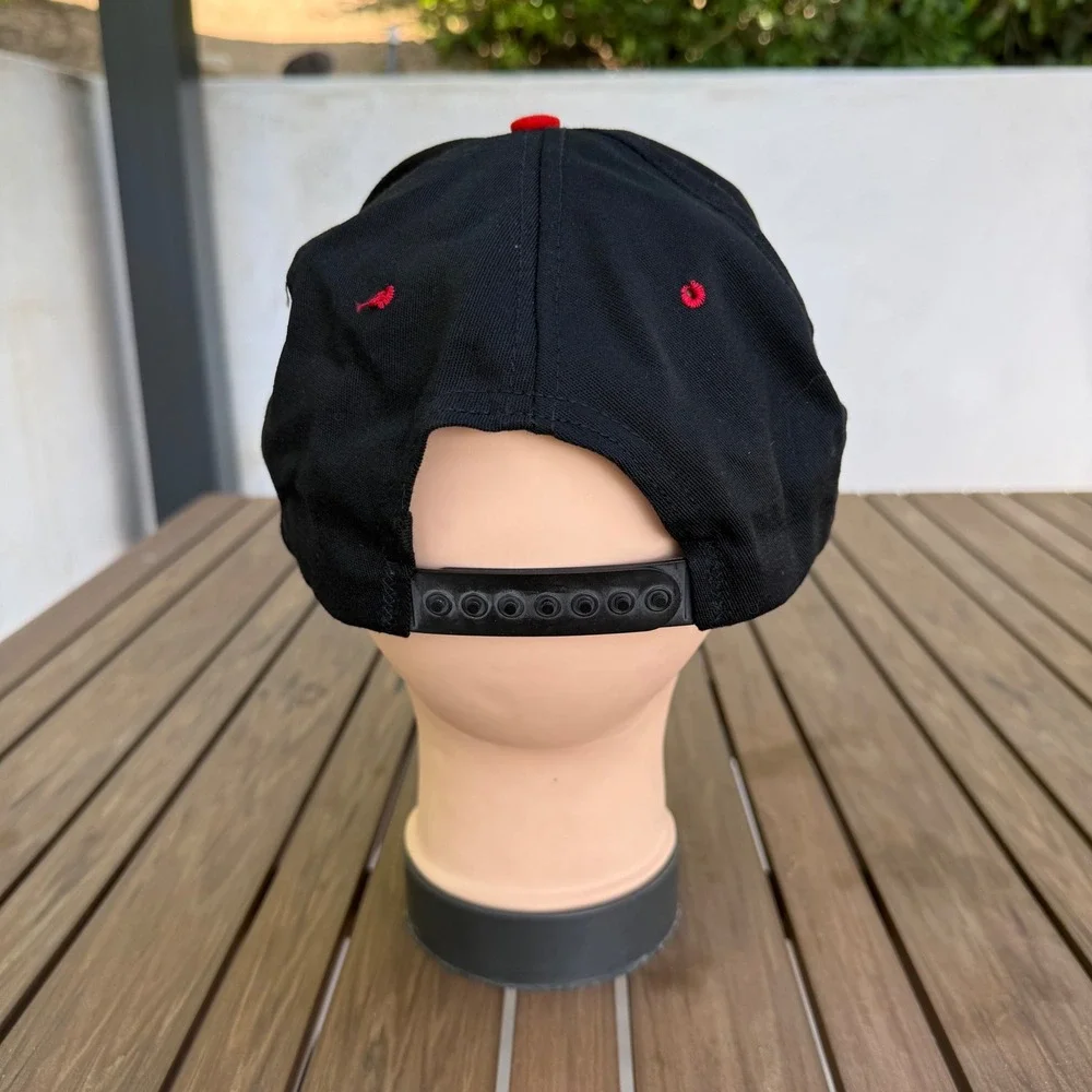 Vintage Planet Hollywood Costa Mesa‎ Snapback Hat Black Red with Enamel Pin